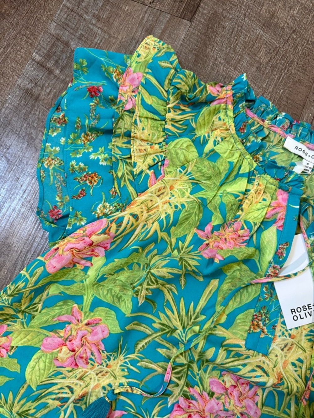 Rose & Olive Aqua Tropical Floral Tassel V-Neck Blouse - Picture 6 of 14